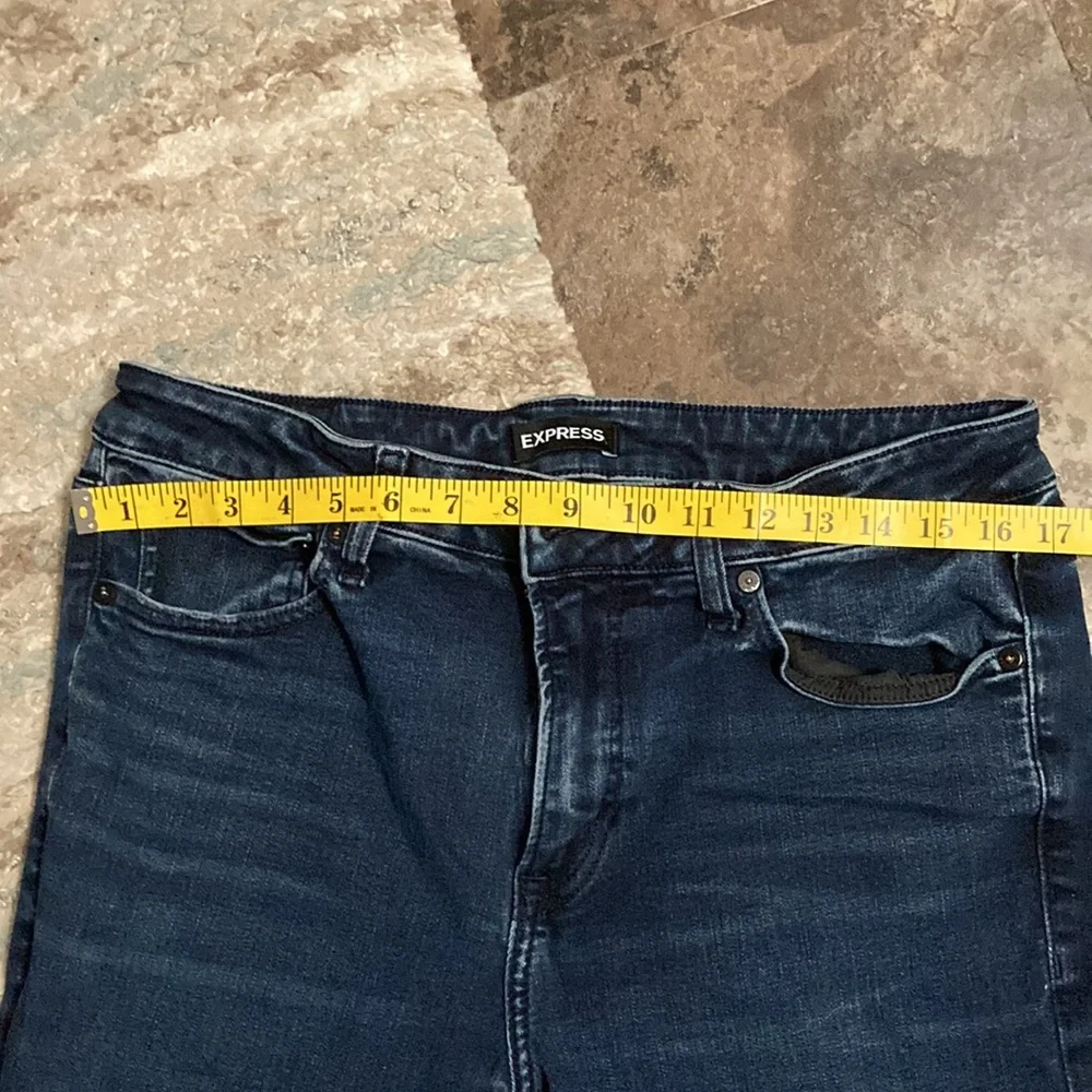 Men’s EXPRESS Dark Washed Skinny Jeans (34x34). LIKE NEW CONDITION!! - Picture 4 of 10